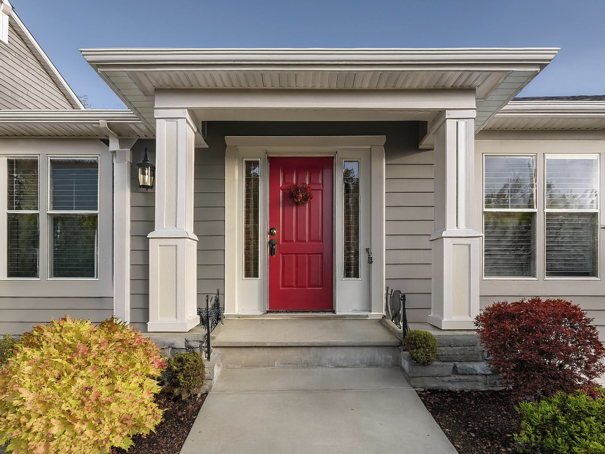 Exterior Colour Idea: Greige, Red, and Cream