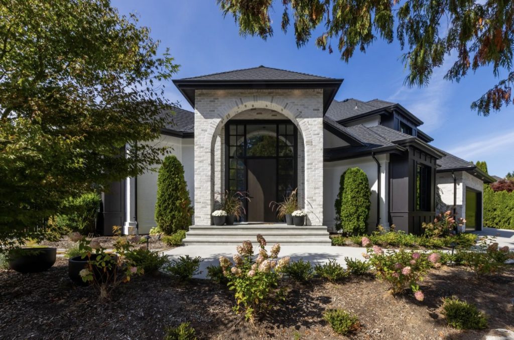 A stone and stucco home exterior in Tsawwassen